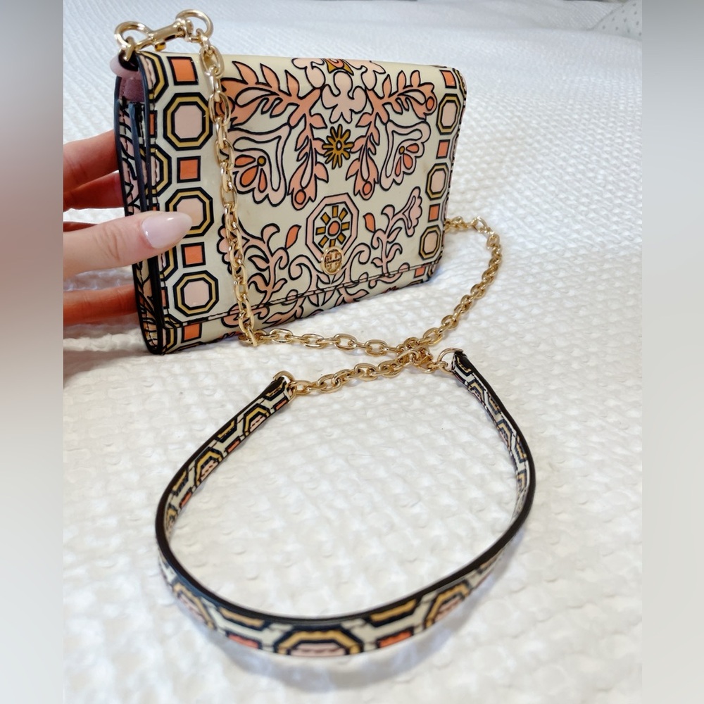 Floral Cream and Pink Chain-Strap Crossbody Bag - Picture 4 of 12